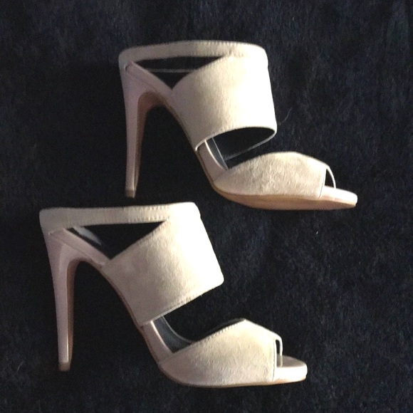 Aldo Shoes - Aldo heels. Beige suede